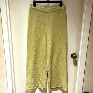 Free People Beach. Cropped knit 🧶 pants